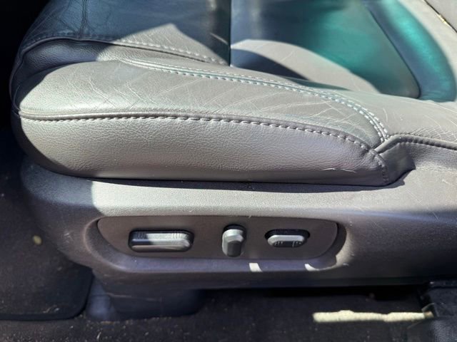 Used 2015 Ford Explorer XLT w/ Equipment Group 202B image 31