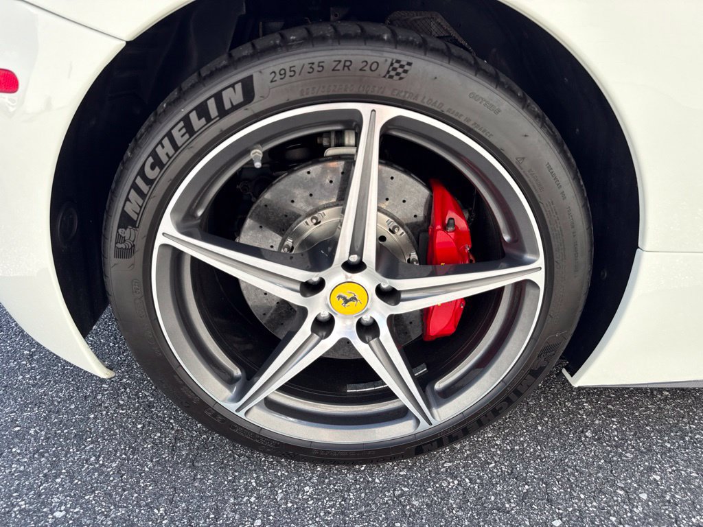 Used 2015 Ferrari 458 Spider RWD image 21