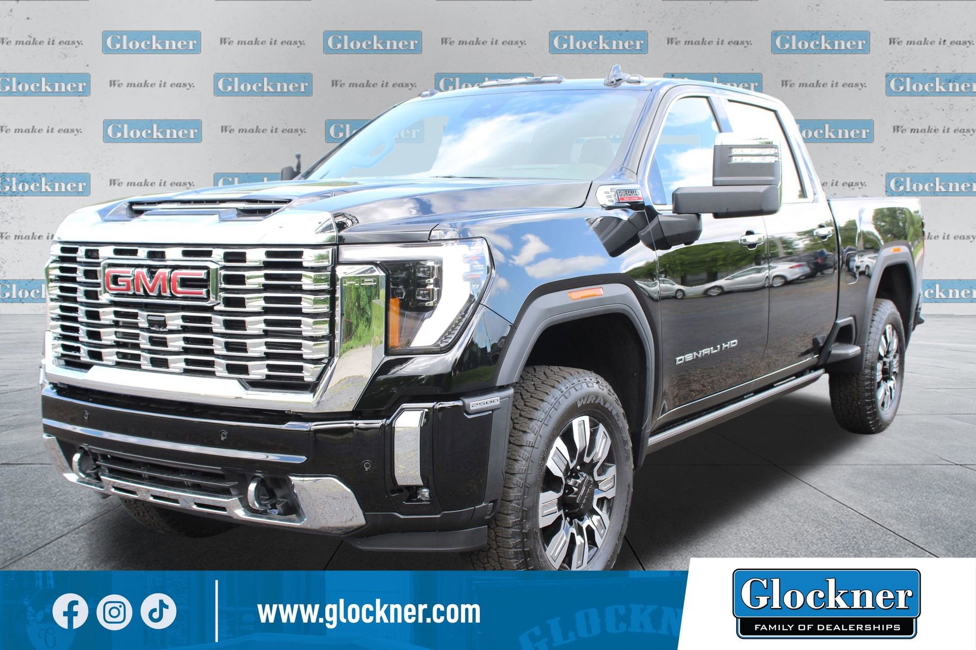 New 2026 GMC Sierra 2500 Denali w/ Technology Package AWD/4WD image 1