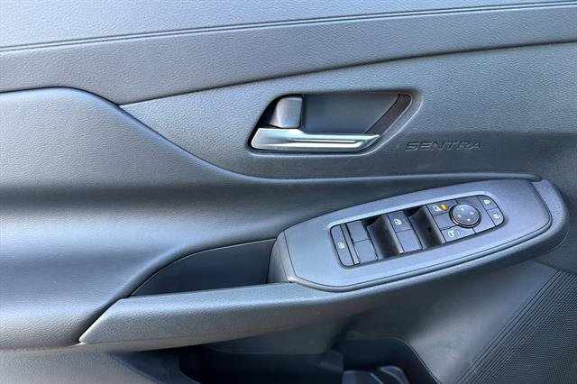 New 2027 Nissan Sentra SV w/ SV Convenience Package FWD image 11