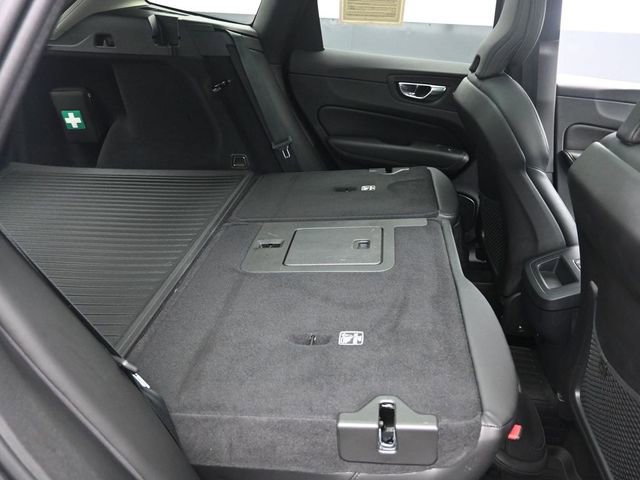 Used 2024 Volvo XC60 B5 Core image 27