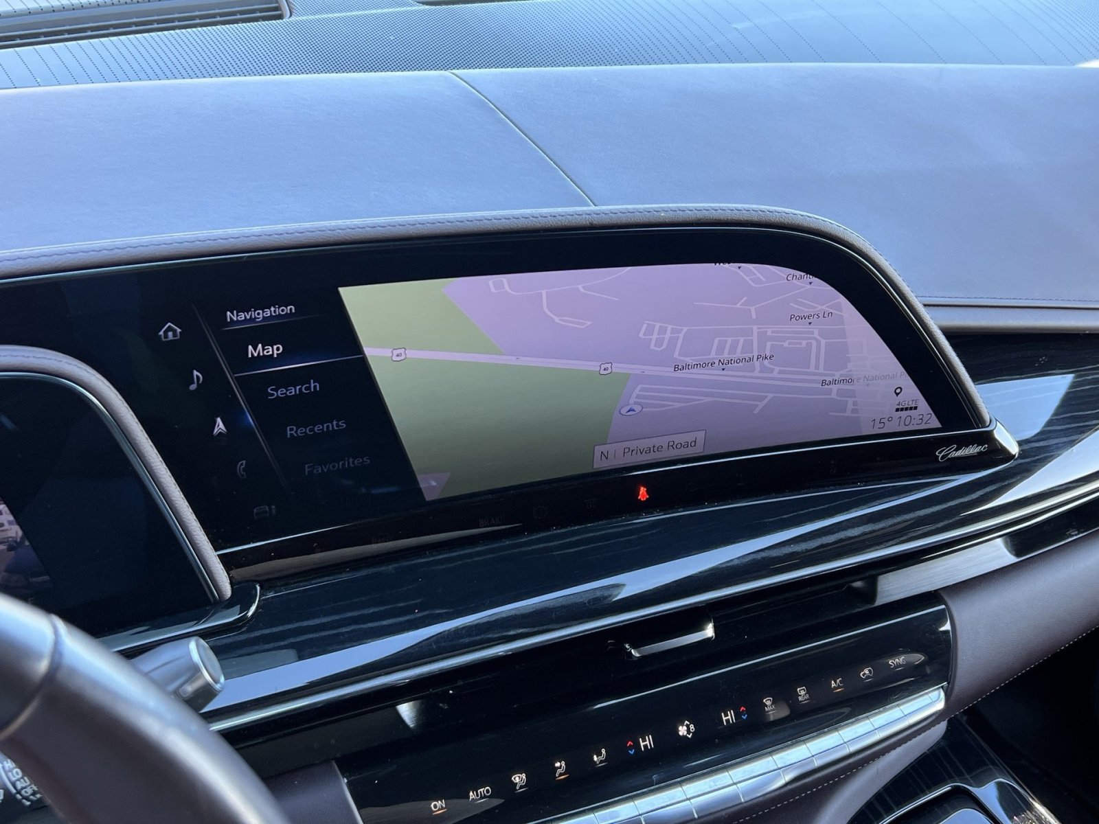 Used 2024 Cadillac Escalade ESV V w/ Heavy-Duty Trailer Package image 18