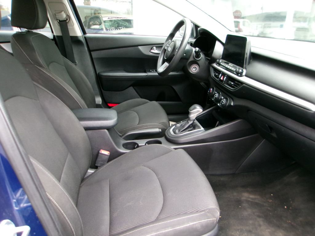Used 2021 Kia Forte LXS image 17