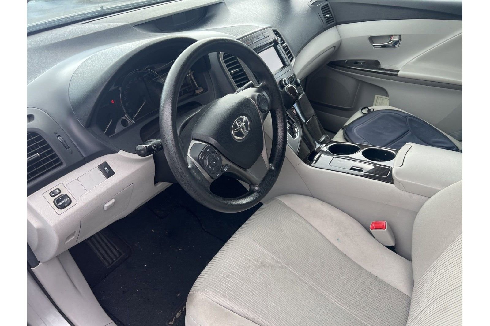 Used 2013 Toyota Venza LE FWD image 6