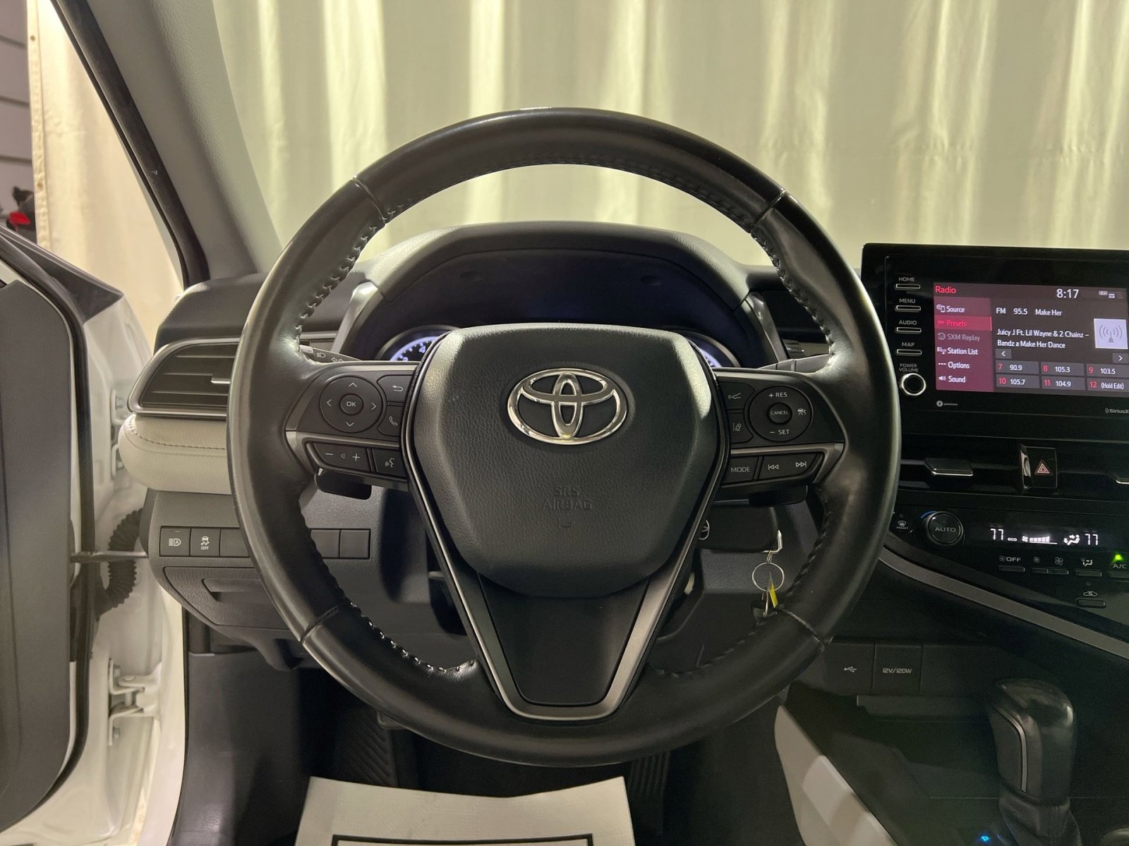 Used 2023 Toyota Camry SE image 22