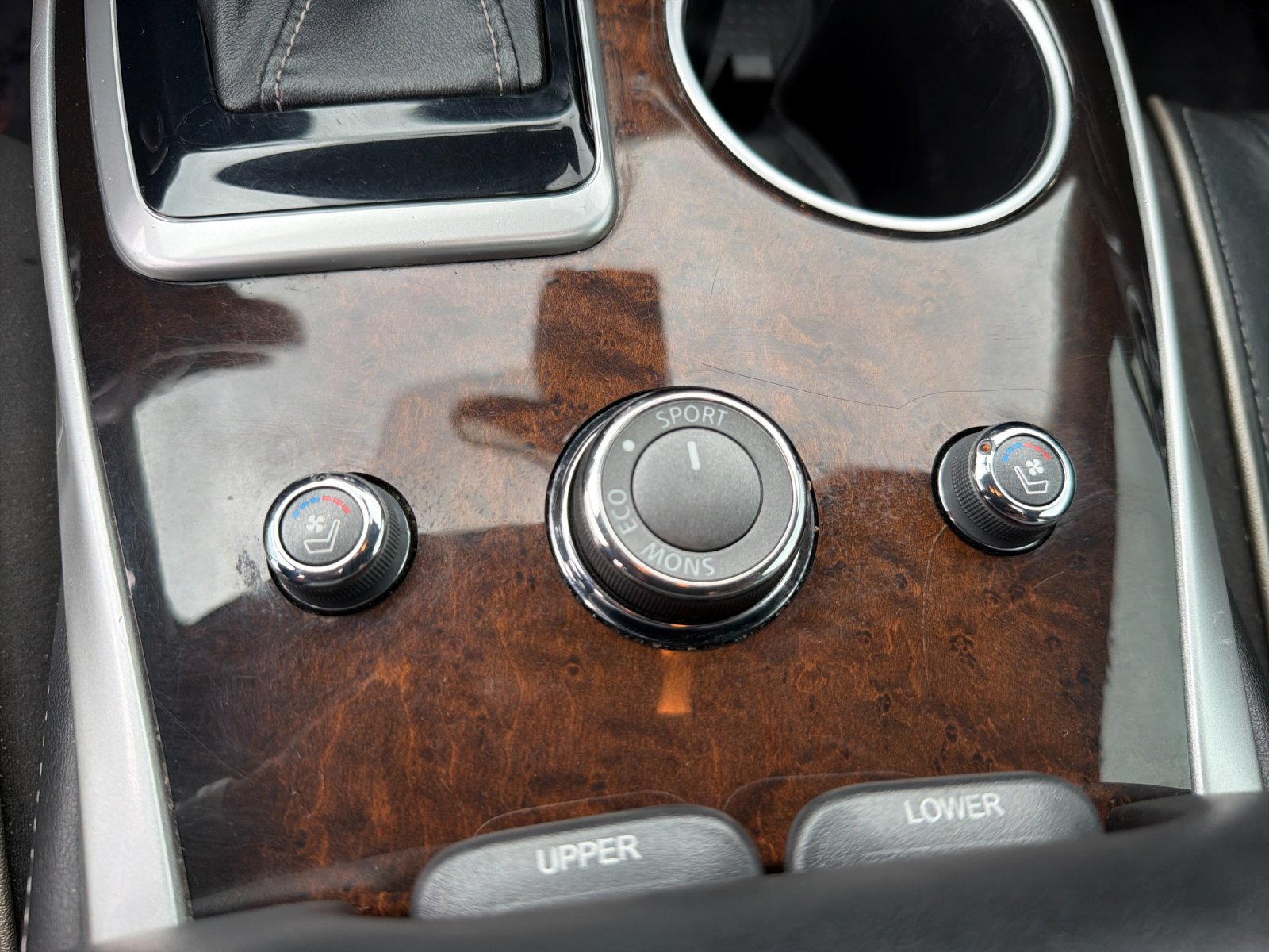 Used 2020 INFINITI QX60 Luxe w/ Sensory Package FWD image 45