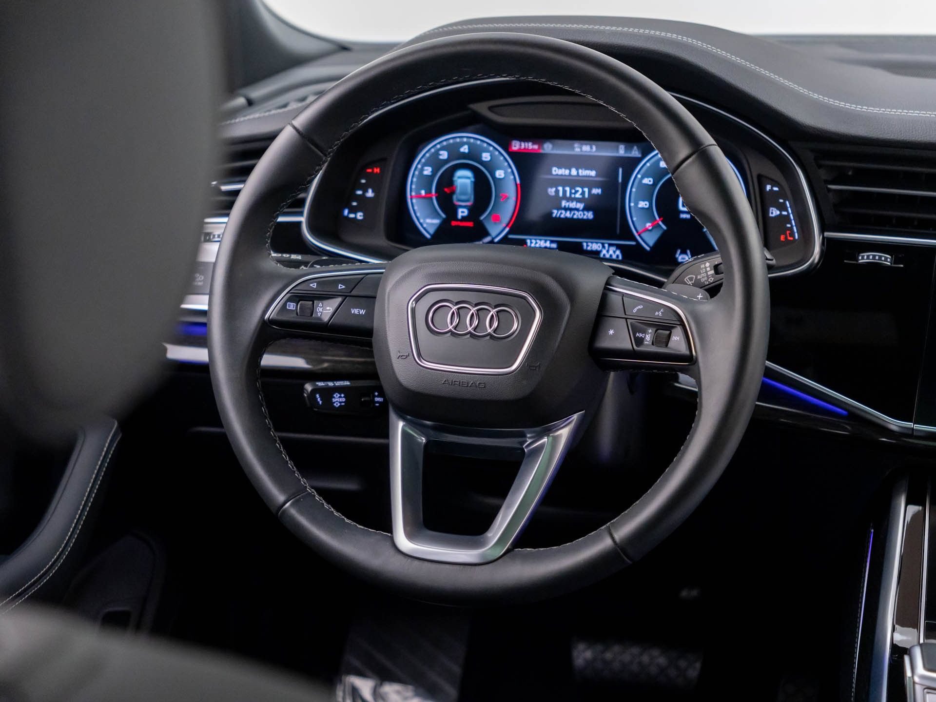 Used 2025 Audi Q8 Premium Plus AWD/4WD image 10