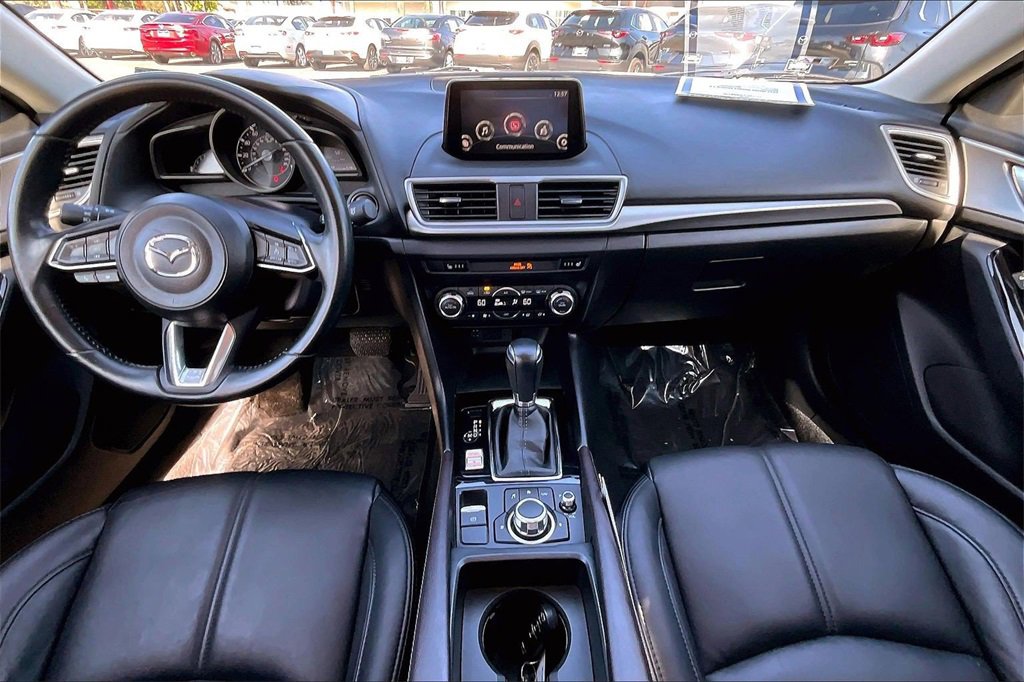 Used 2017 MAZDA MAZDA3 Touring image 11
