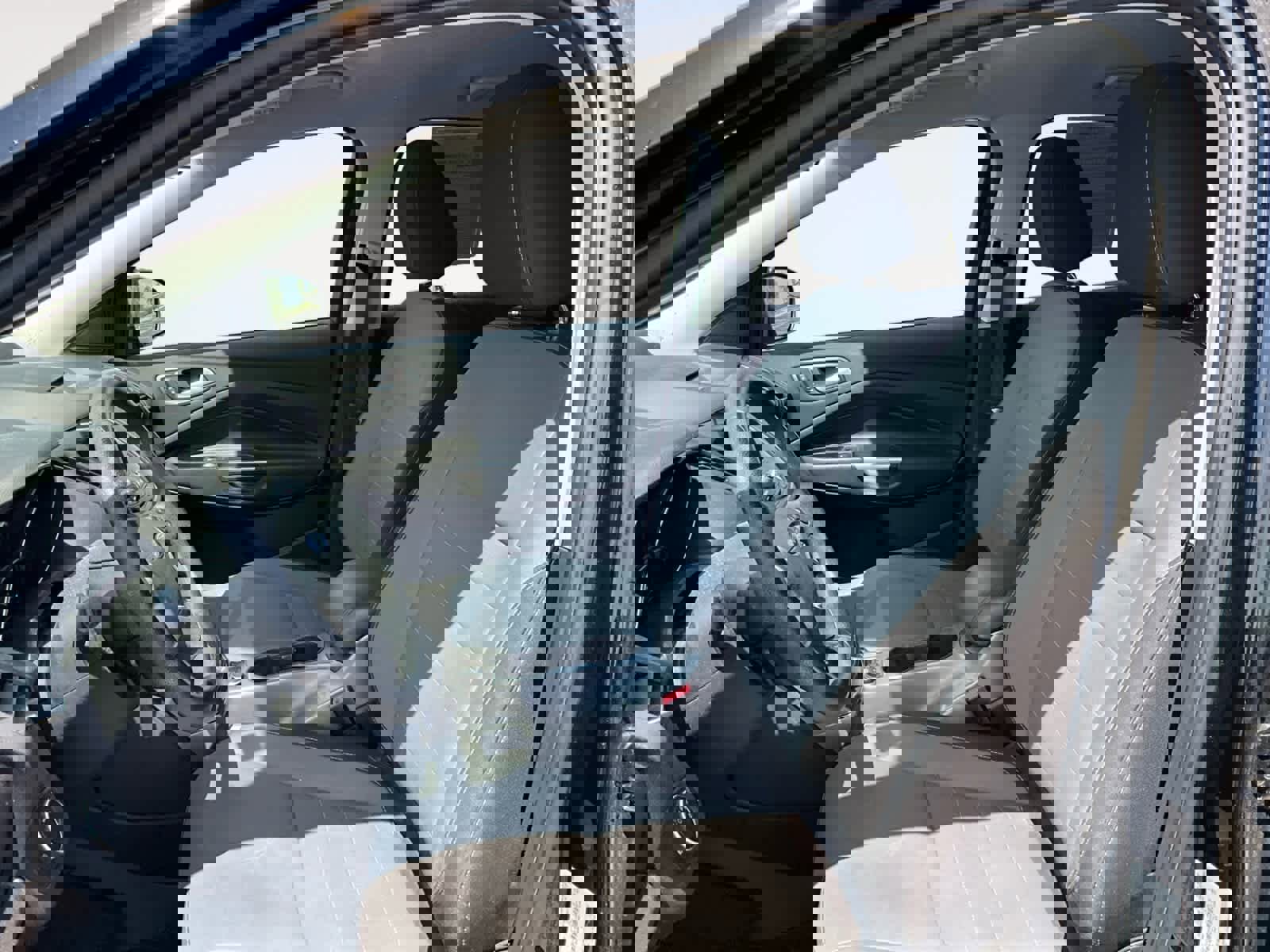 Used 2016 Ford Escape SE w/ Equipment Group 201A FWD image 11