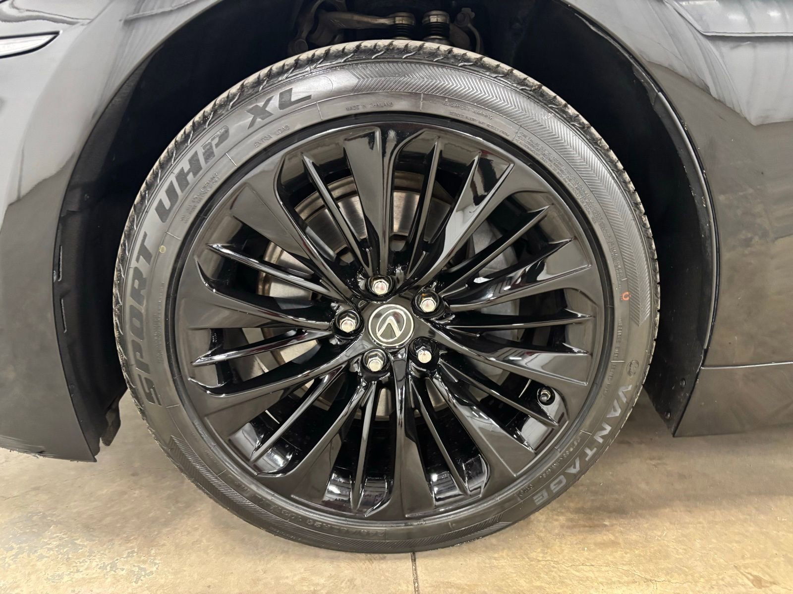 Used 2018 Lexus LS 500 w/ Luxury Package RWD image 9