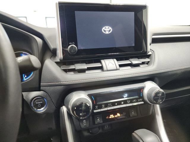 Used 2024 Toyota RAV4 XLE w/ Convenience Package image 32