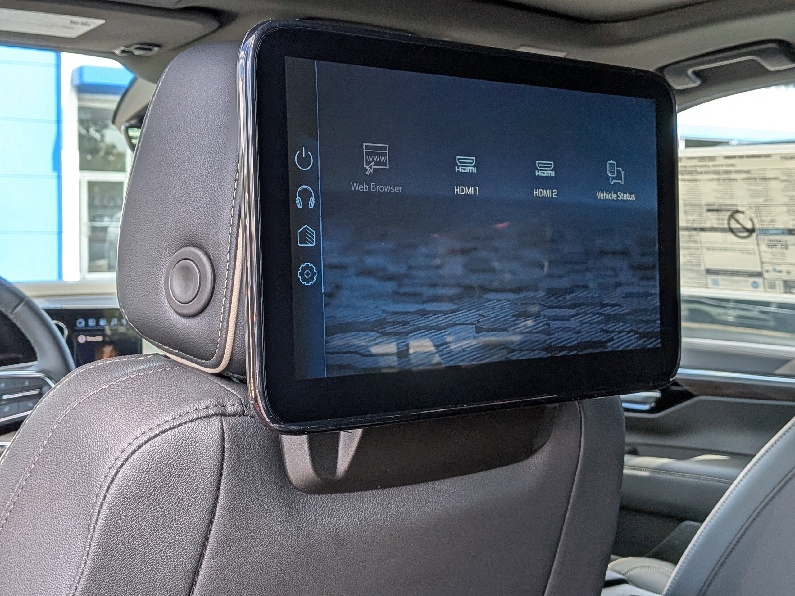 New 2026 Chevrolet Suburban Premier image 10