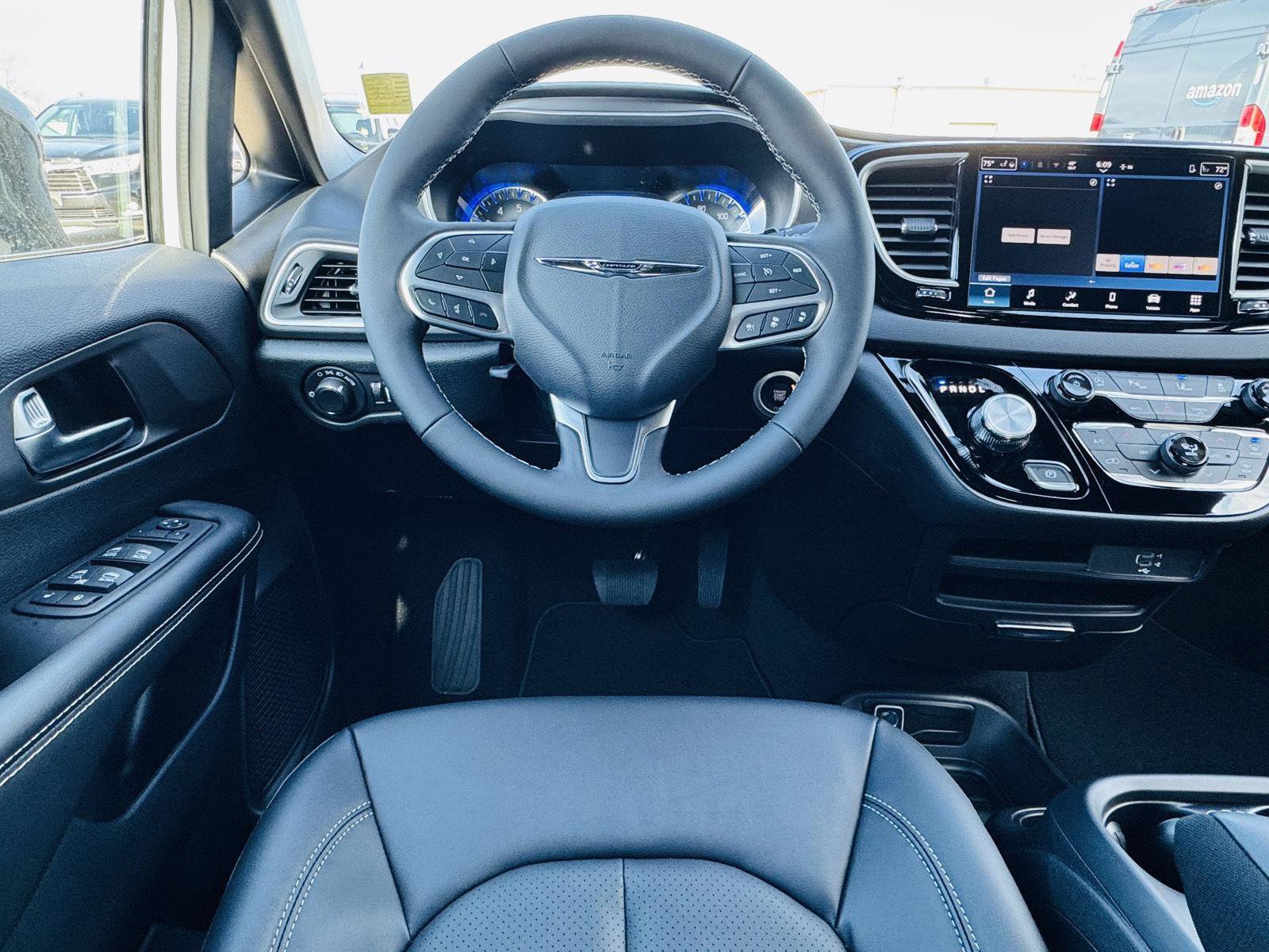 New 2026 Chrysler Voyager LX FWD image 19