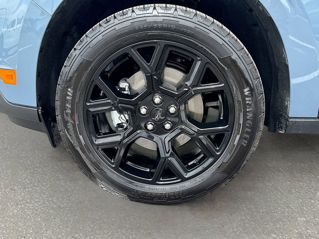 Certified 2025 Ford Maverick Lariat w/ Black Appearance Package AWD/4WD image 33