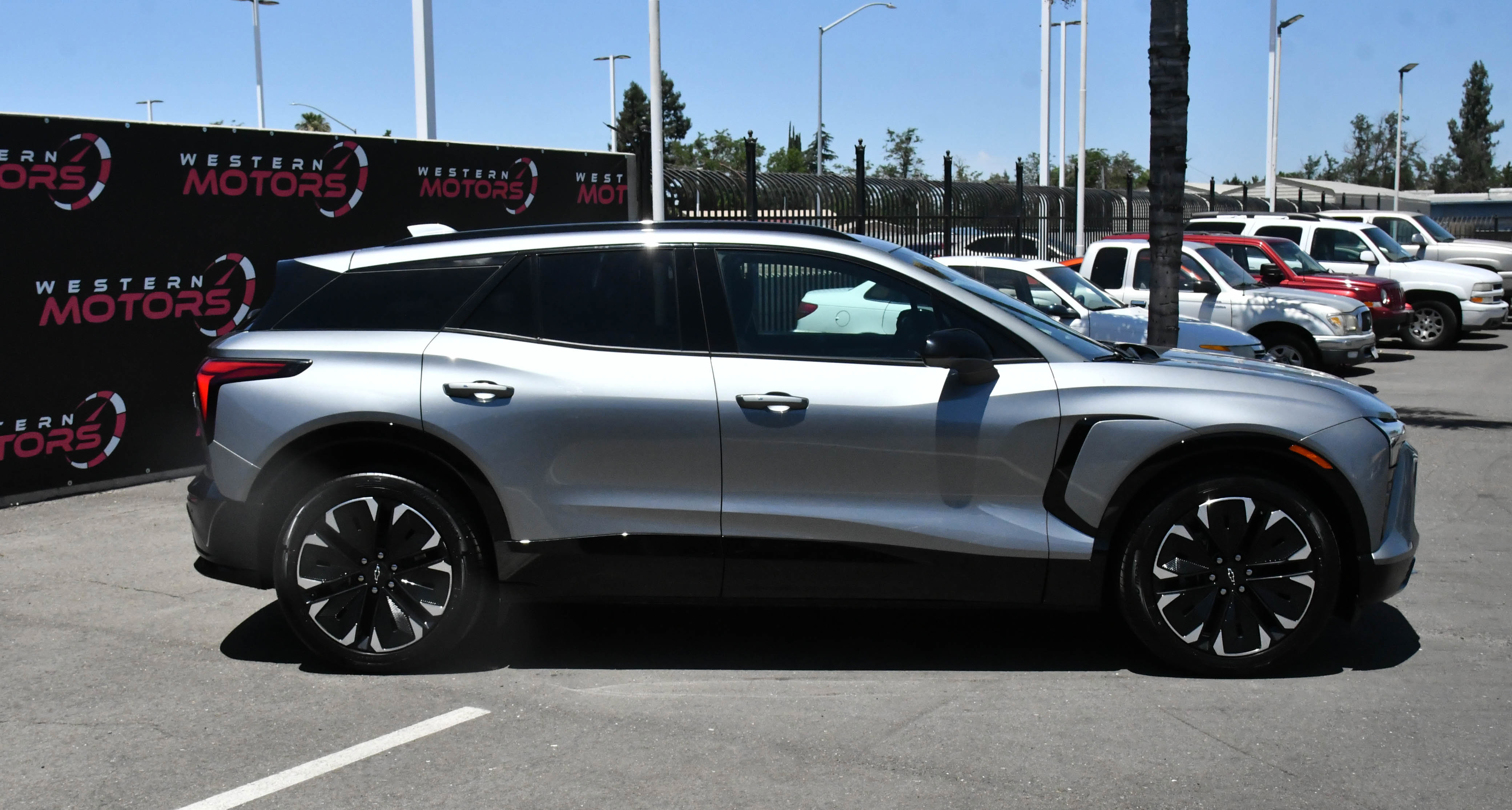 Used 2024 Chevrolet Blazer EV RS AWD/4WD image 9