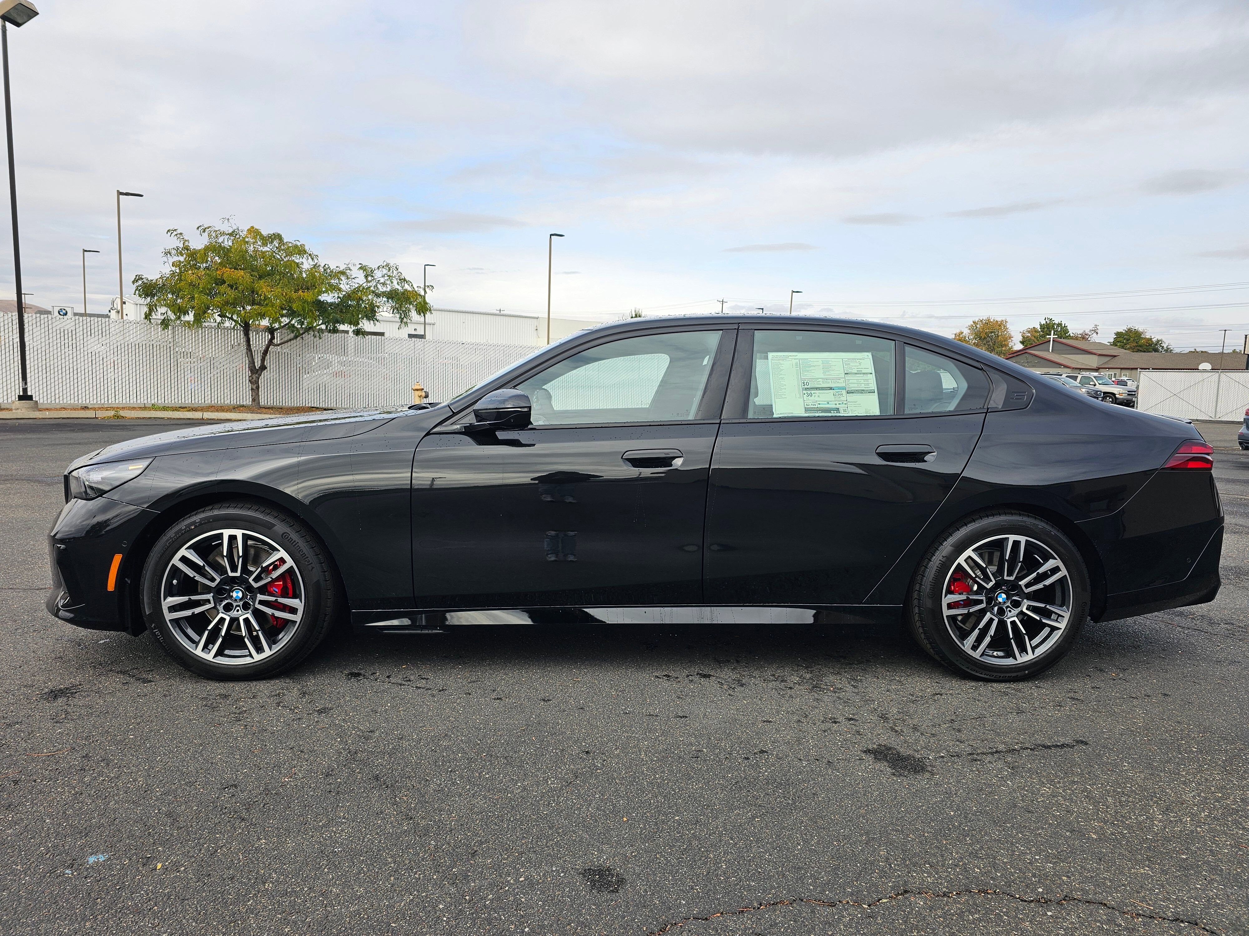 New 2026 BMW 530i xDrive w/ Executive Package image 3