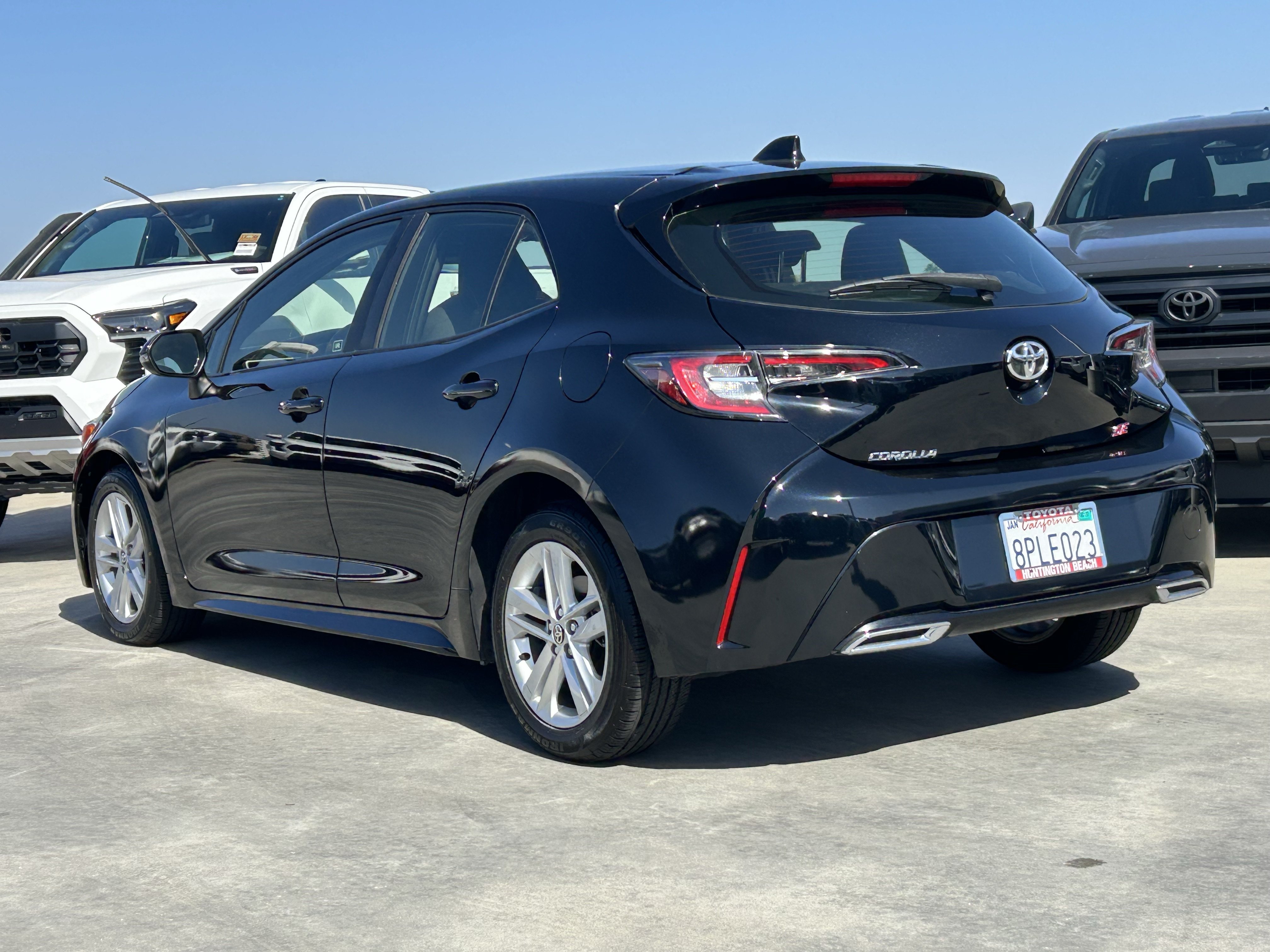 Certified 2020 Toyota Corolla SE w/ Carpet Mat Package FWD image 4