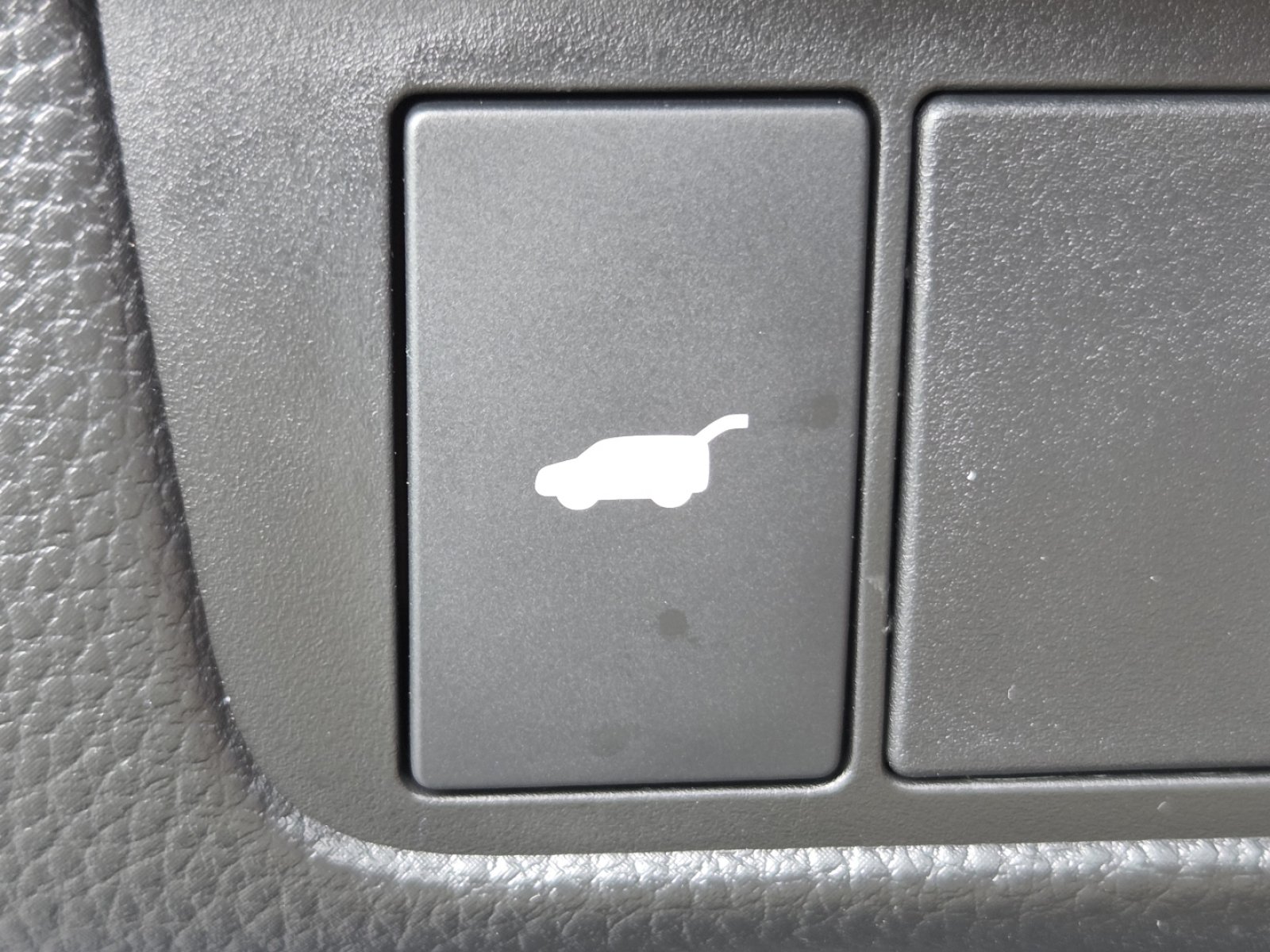 Used 2026 Honda CR-V EX-L image 8