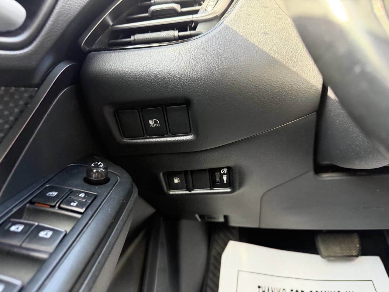 Used 2018 Toyota C-HR XLE FWD image 29