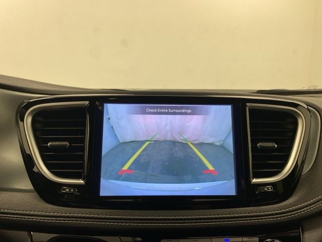 New 2026 Chrysler Pacifica Limited image 12