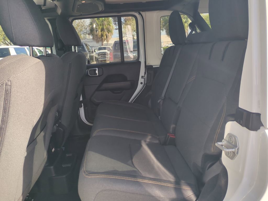 Used 2025 Jeep Wrangler Sahara 4xe image 18