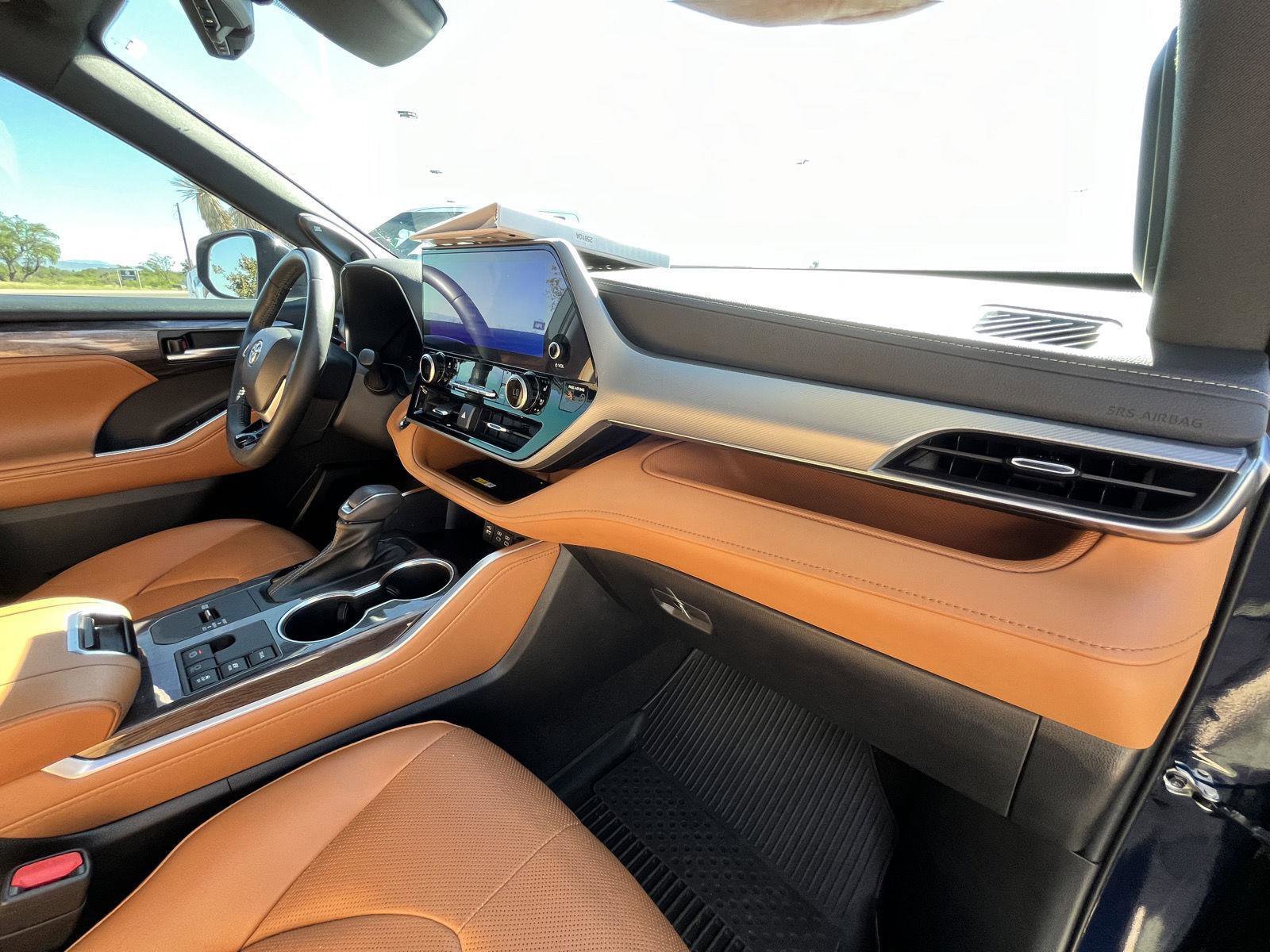 Used 2023 Toyota Highlander Platinum image 37