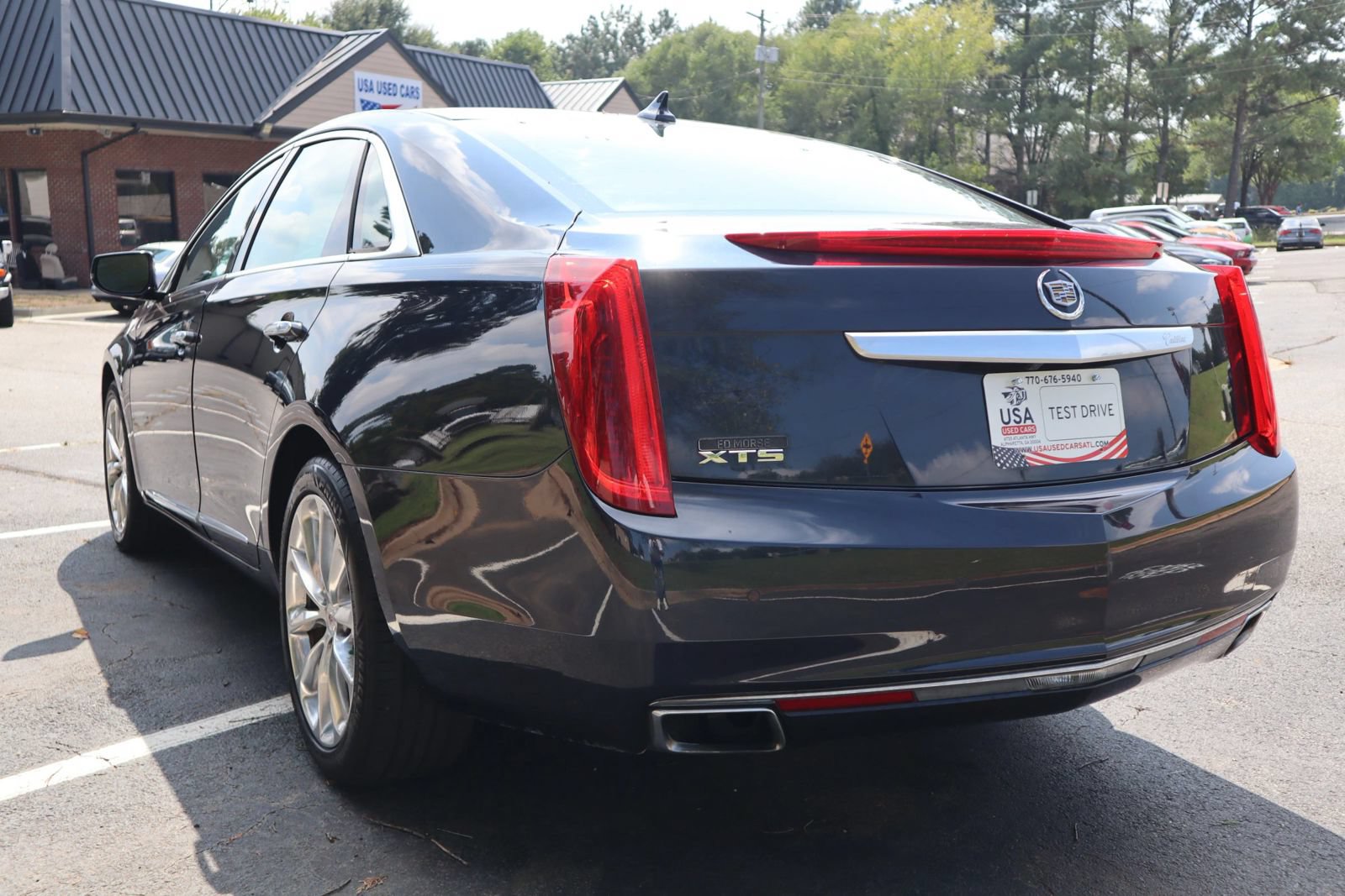 Used 2013 Cadillac XTS Luxury FWD image 4