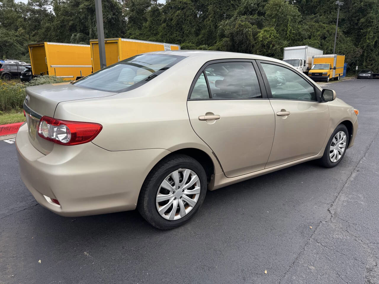 Used 2012 Toyota Corolla LE image 5