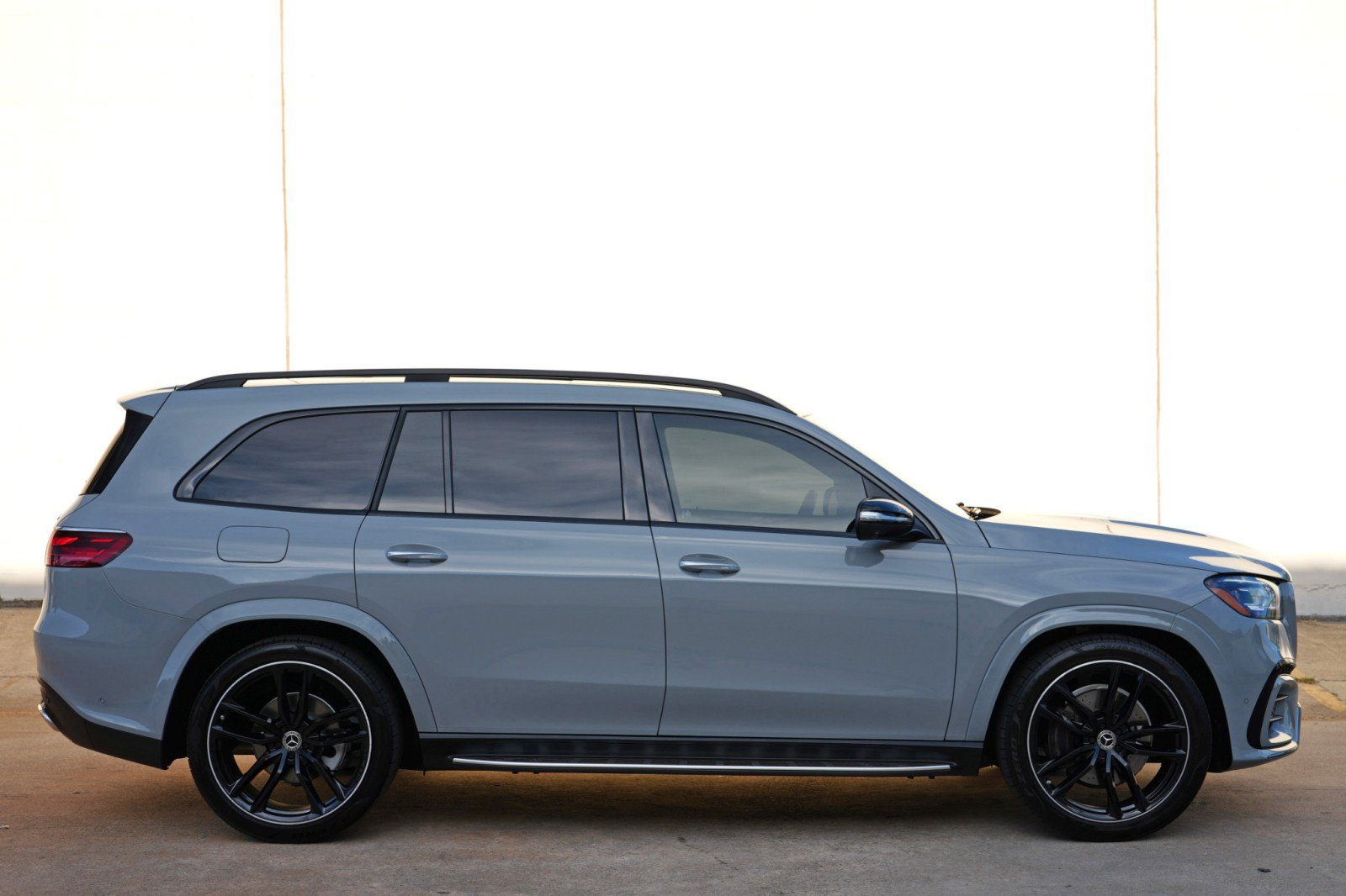 Used 2024 Mercedes-Benz GLS 580 4MATIC image 65