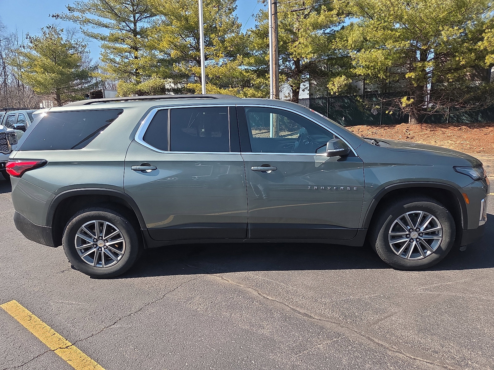 Used 2023 Chevrolet Traverse LT video 2
