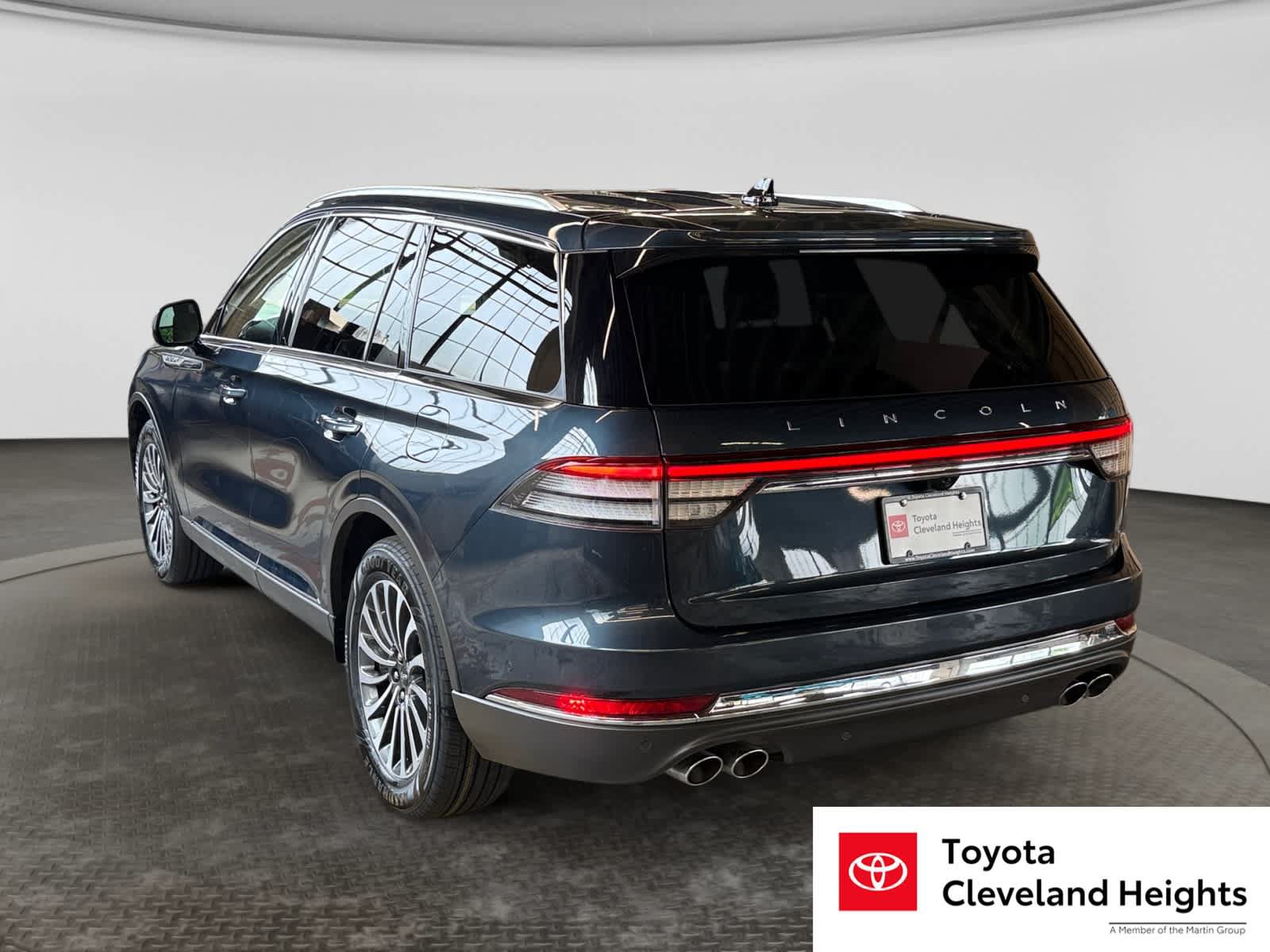Used 2022 Lincoln Aviator Reserve w/ Equipment Group 201A AWD/4WD image 7