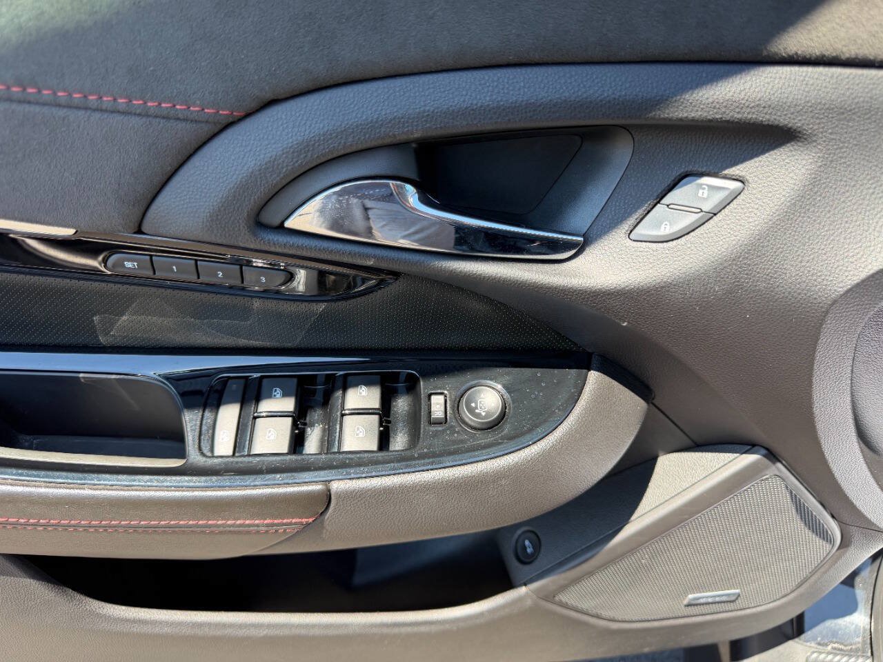 Used 2015 Chevrolet SS RWD image 17