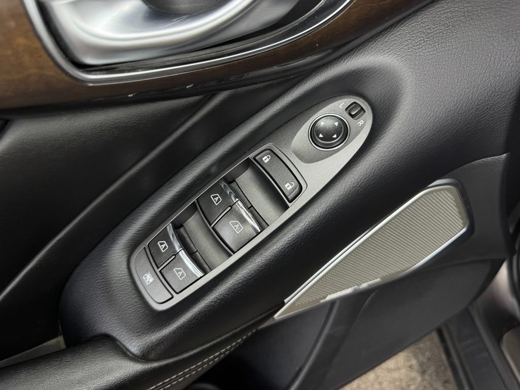 Used 2018 INFINITI Q50 Luxe AWD/4WD image 11