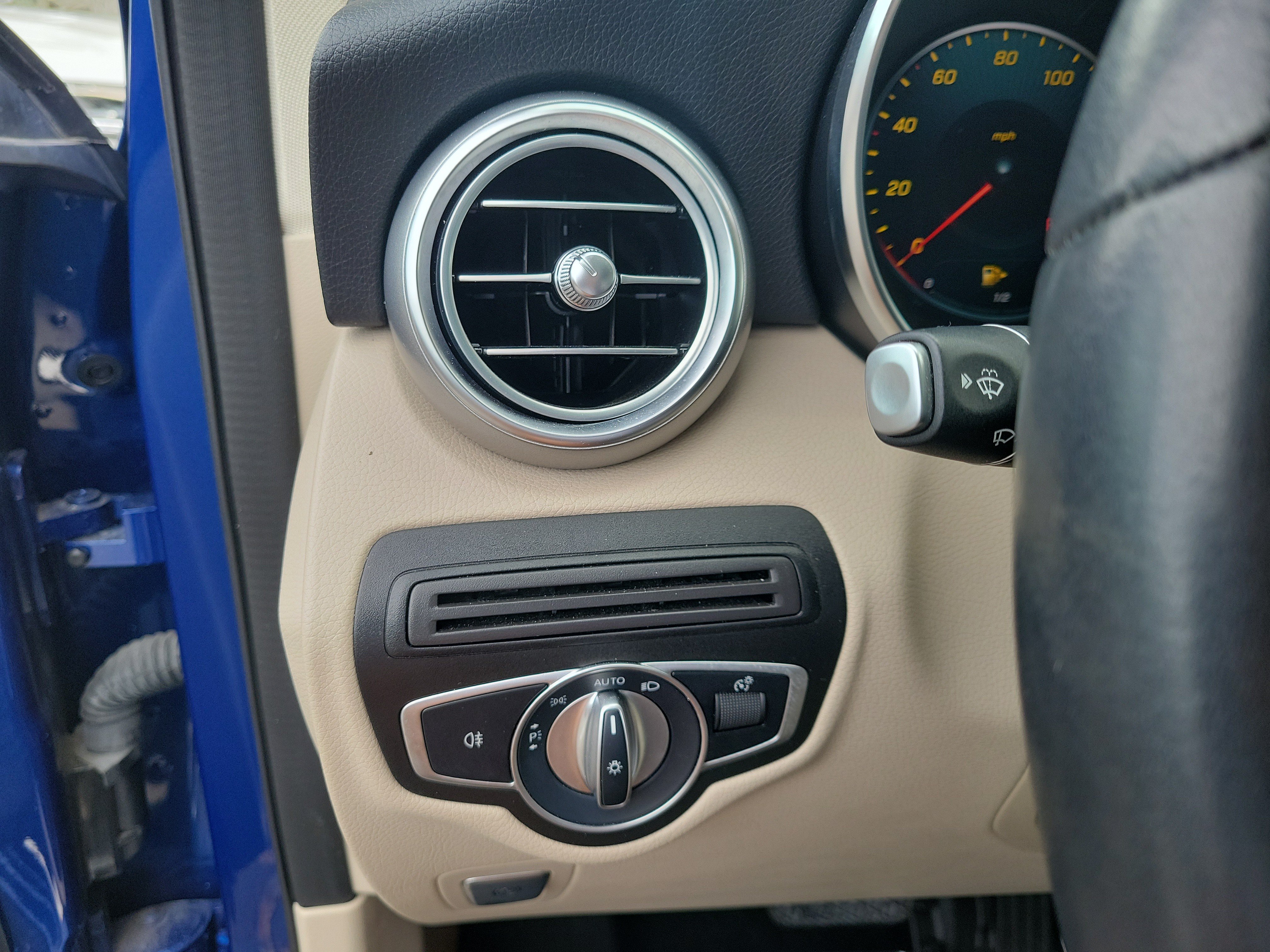 Used 2022 Mercedes-Benz GLC 300 4MATIC image 19
