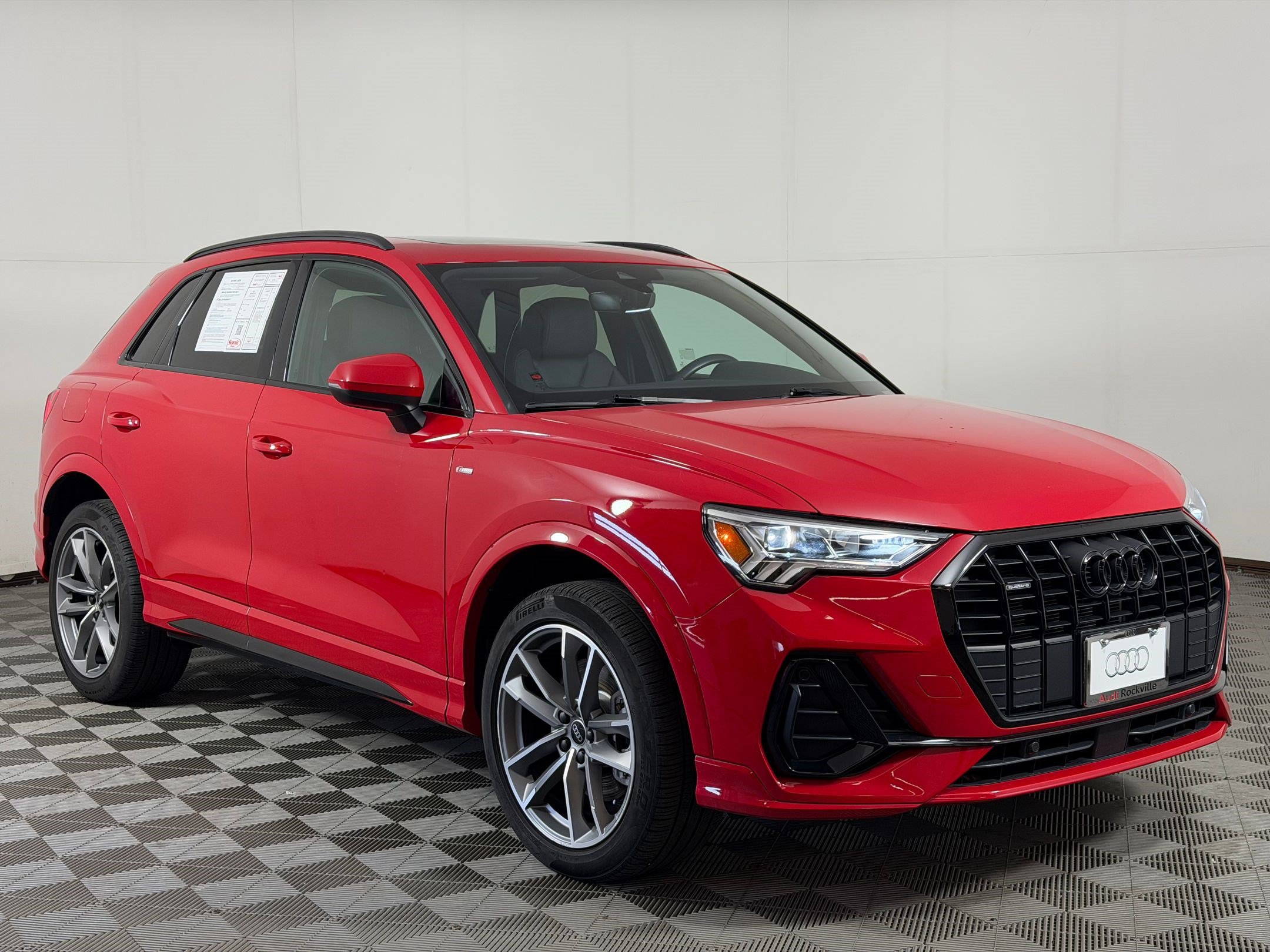 Certified 2023 Audi Q3 2.0T Premium w/ Black Optic Sport Package AWD/4WD image 7