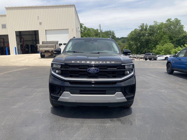 New 2026 Ford Expedition Max Platinum w/ Driver's Package AWD/4WD image 11