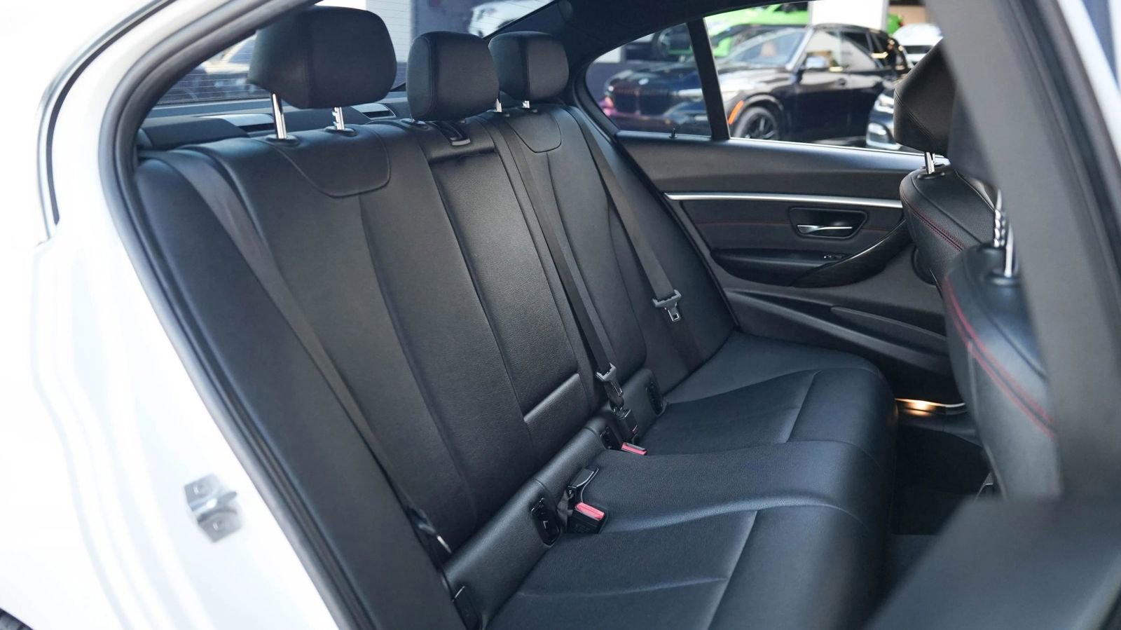 Used 2018 BMW 330i xDrive Sedan w/ Convenience Package image 30