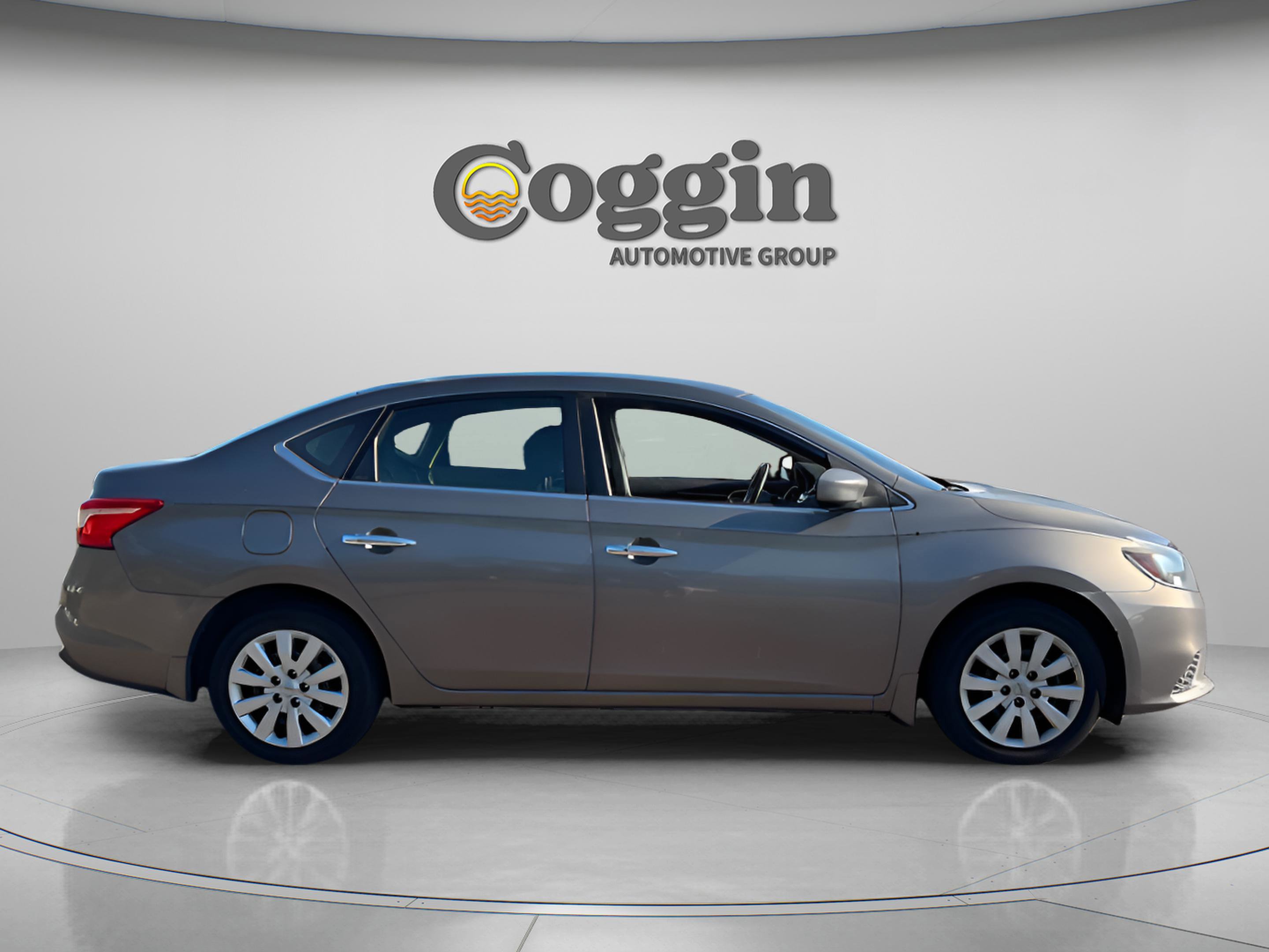 Used 2016 Nissan Sentra SV image 3