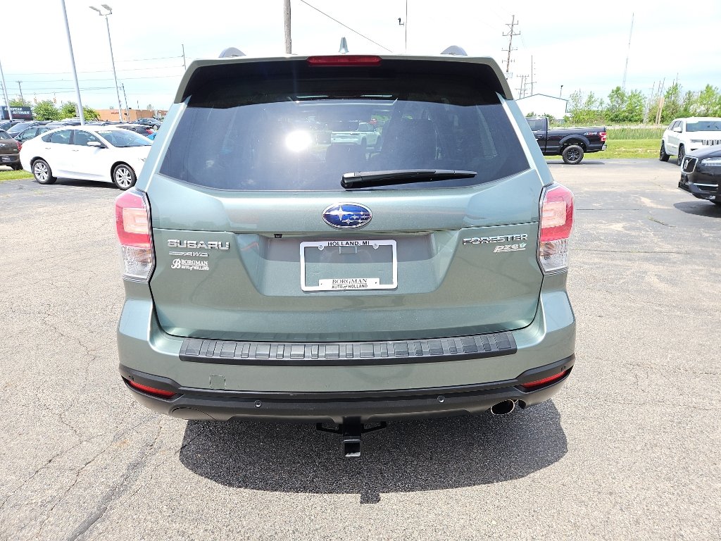 Used 2017 Subaru Forester 2.5i Touring AWD/4WD image 3