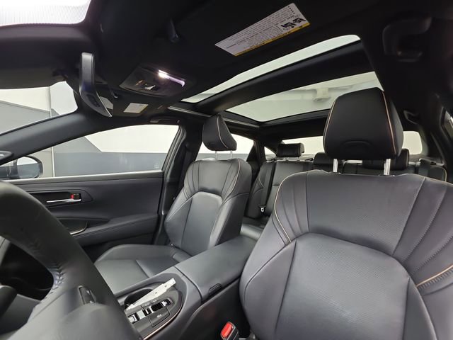 Used 2023 Toyota Crown AWD/4WD image 22