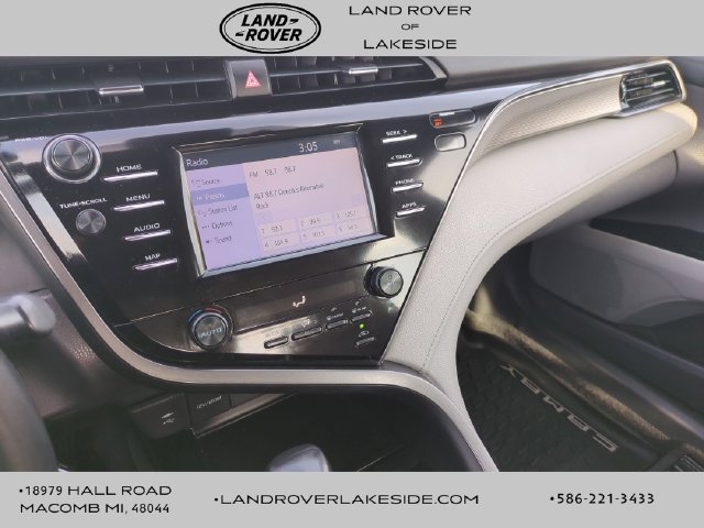 Used 2019 Toyota Camry SE FWD image 11
