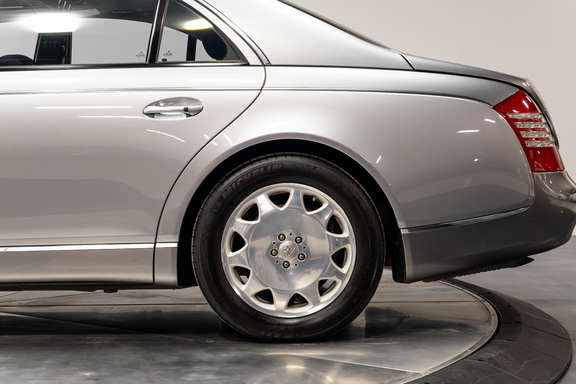 Used 2004 Maybach 57 image 52