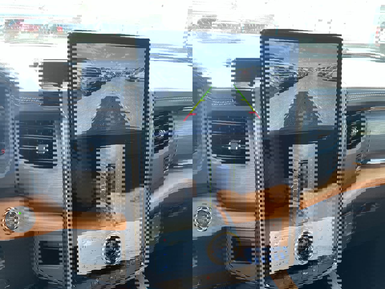 Used 2024 Ford Expedition Platinum image 15