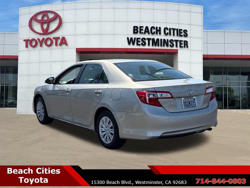 Used 2014 Toyota Camry LE FWD image 8