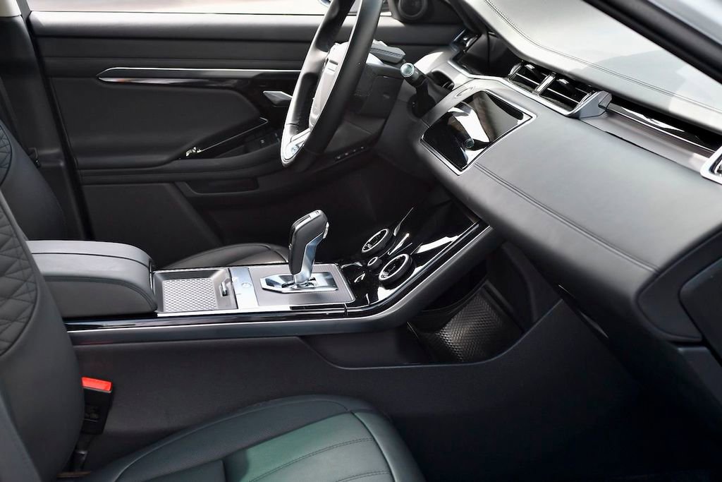 Used 2020 Land Rover Range Rover Evoque SE image 40