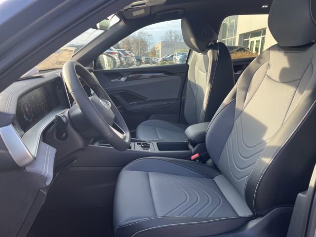 New 2026 Volkswagen Tiguan SE R-Line FWD image 19