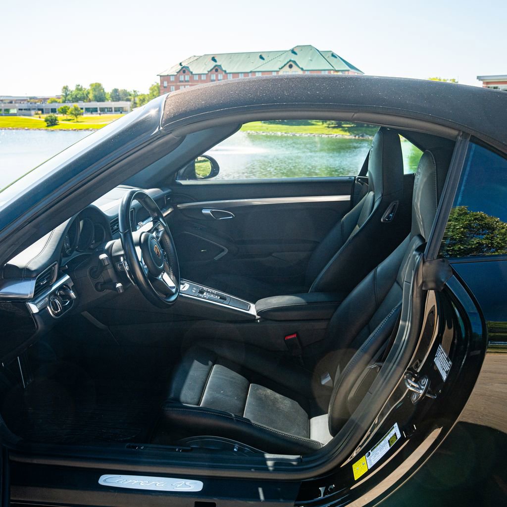Used 2018 Porsche 911 Carrera 4S image 30