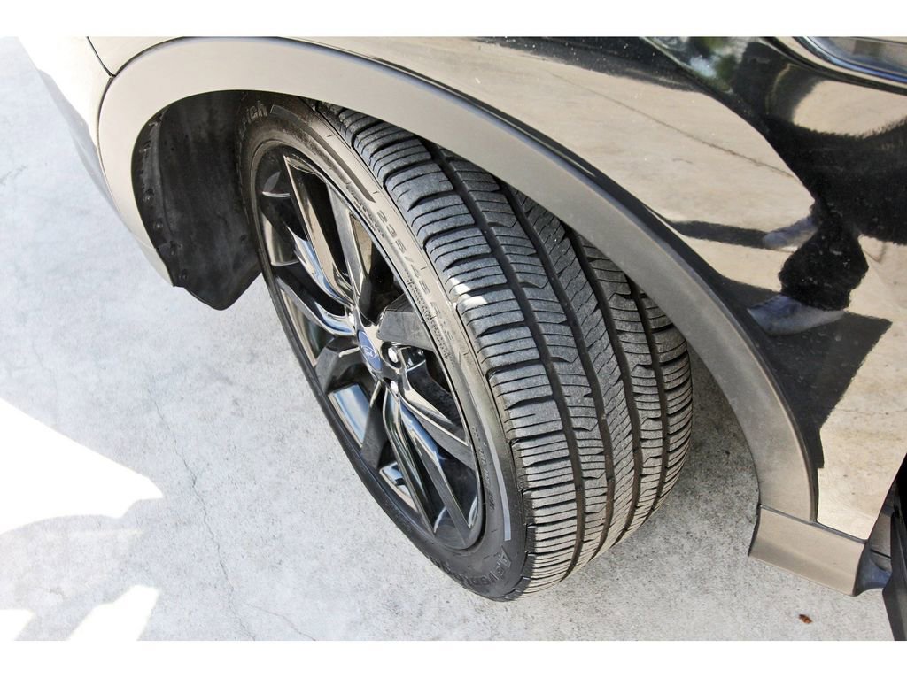 Used 2018 Ford Escape SE w/ SE Sport Appearance Package FWD image 34