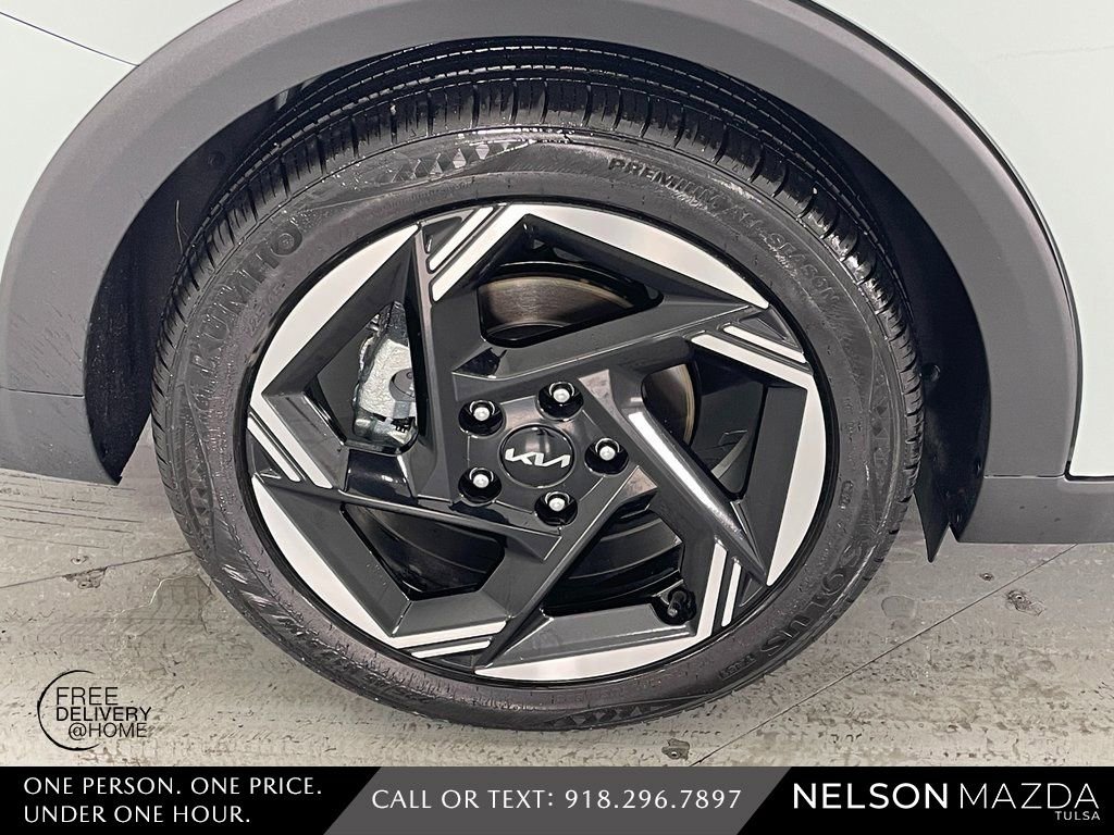 Used 2025 Kia K4 EX image 11