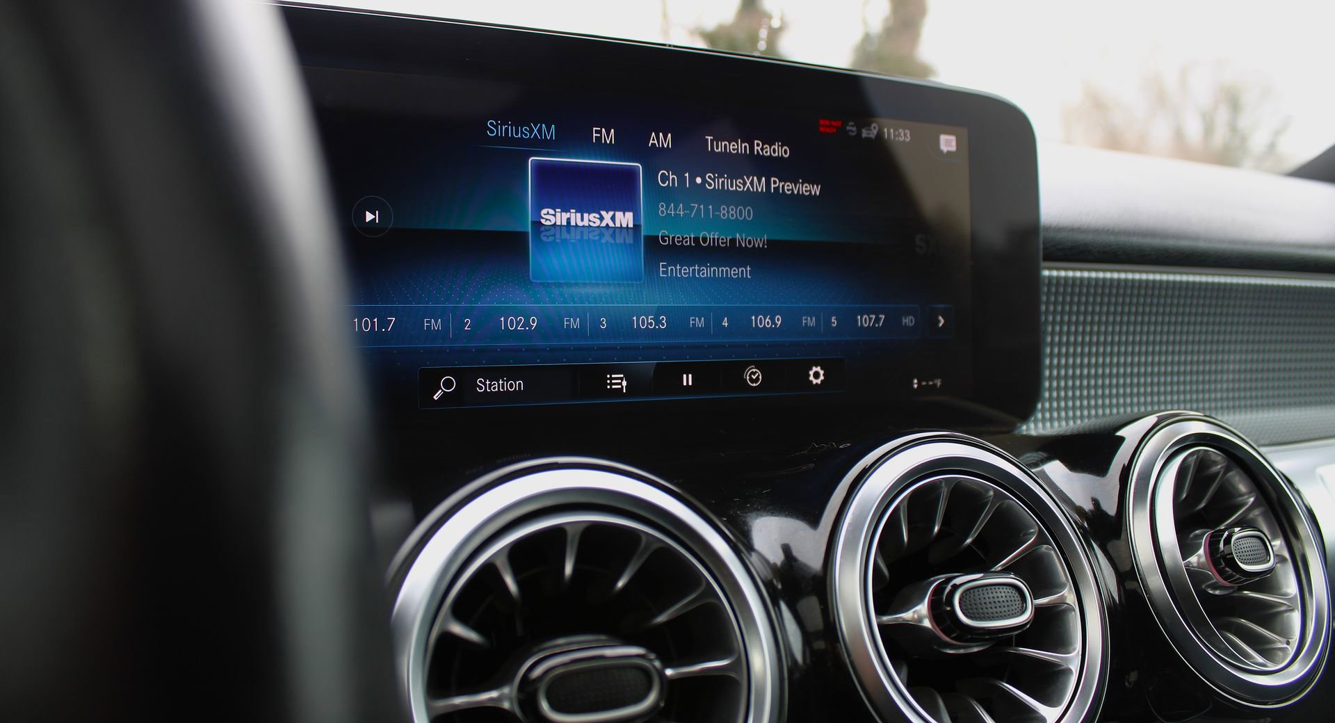 Used 2023 Mercedes-Benz GLB 250 image 24